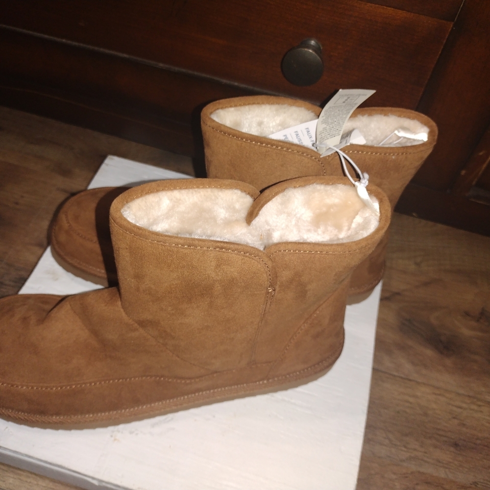 NWT OLD NAVY BOOTS